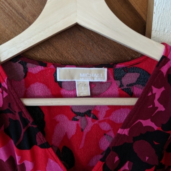 MICHAEL KORS Pink Floral Surplice Blouse - Picture 3 of 6